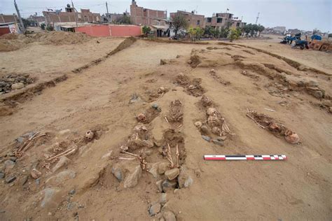  Burials at the Morro da Cruz Site, Evidence of Early Social Stratification in Amazonian Societies