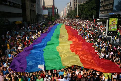 Parada do Orgulho LGBT de São Paulo: 2004; Landmark Event for LGBTQ+ Rights in Latin America